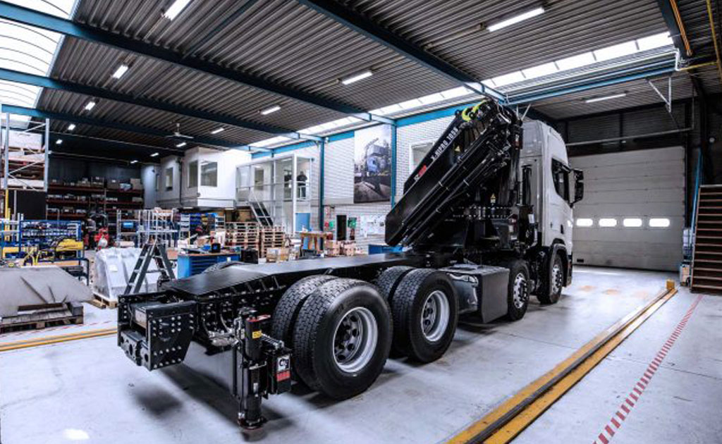 Steelcore Engineering provide Lorry Crane & Vehicle-Mounted Equipment in Singapore